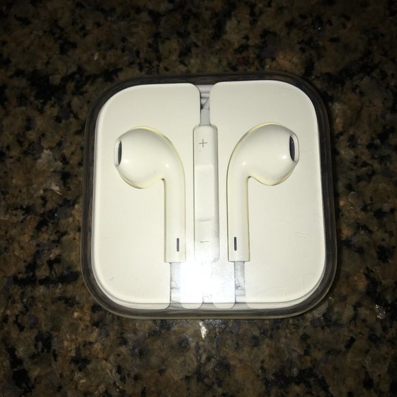 Apple Ear Pods - Wired - New - Picture 1 of 3